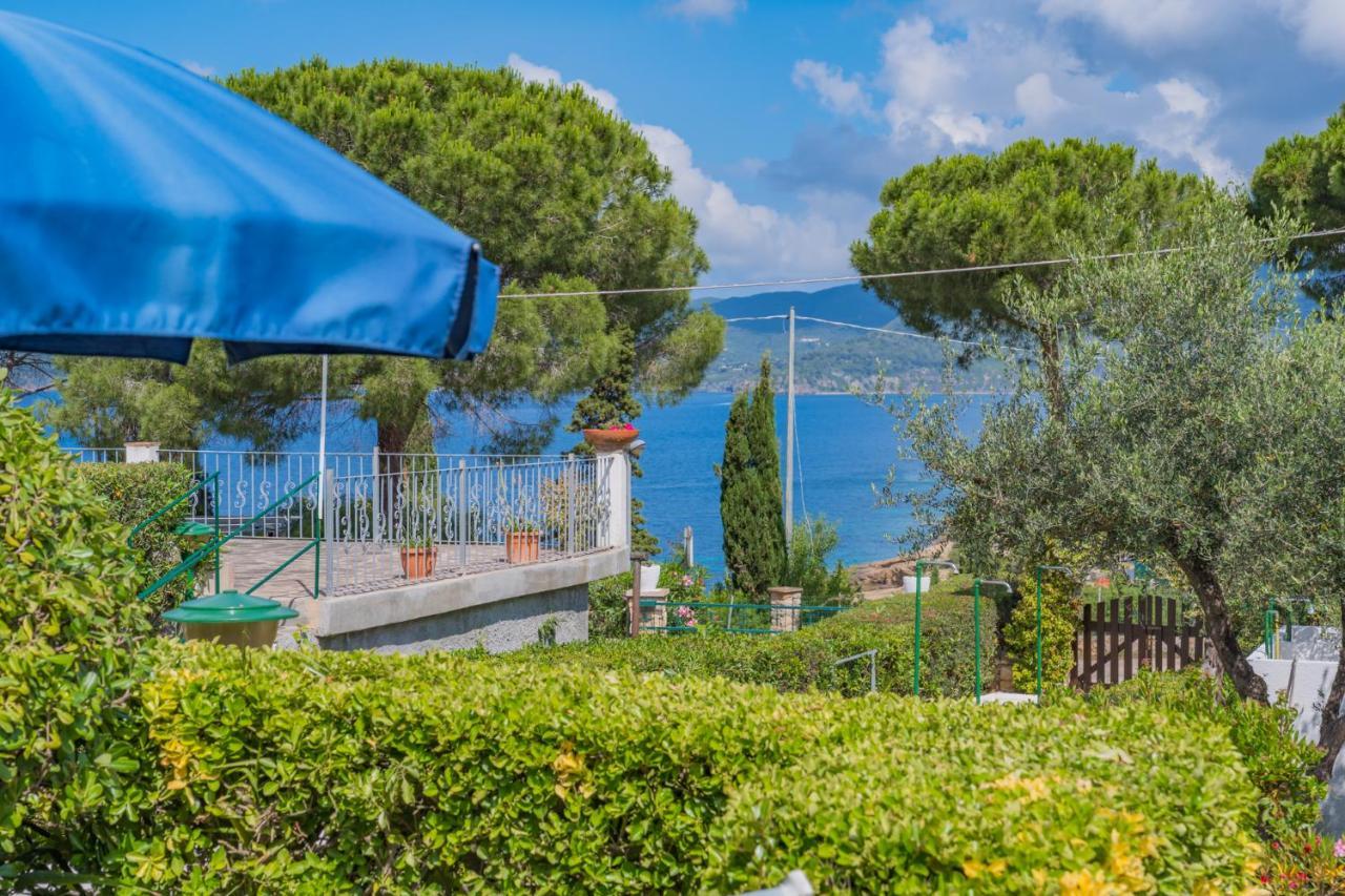 Residence Baia Delle Grazie Casa Morcone Exterior foto