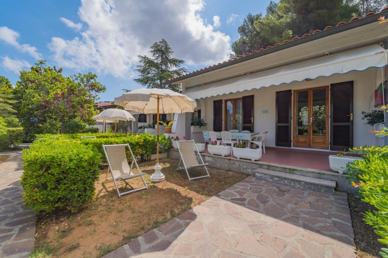 Residence Baia Delle Grazie Casa Morcone Exterior foto